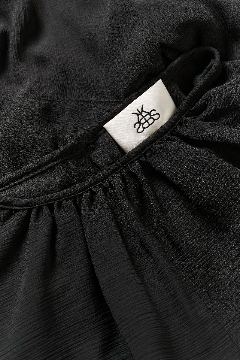Erica Blouse | Meteorite