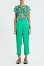 Load image into Gallery viewer, Lollys Laundry Heather Top - Green Leaf
