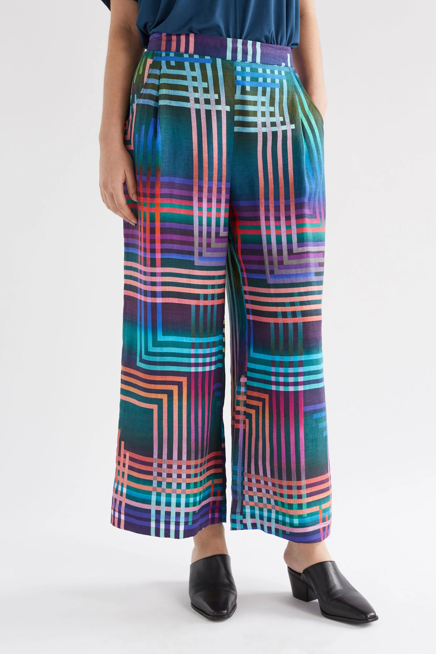 ELK Ilona Linen Pant | Navy Ligheten Print