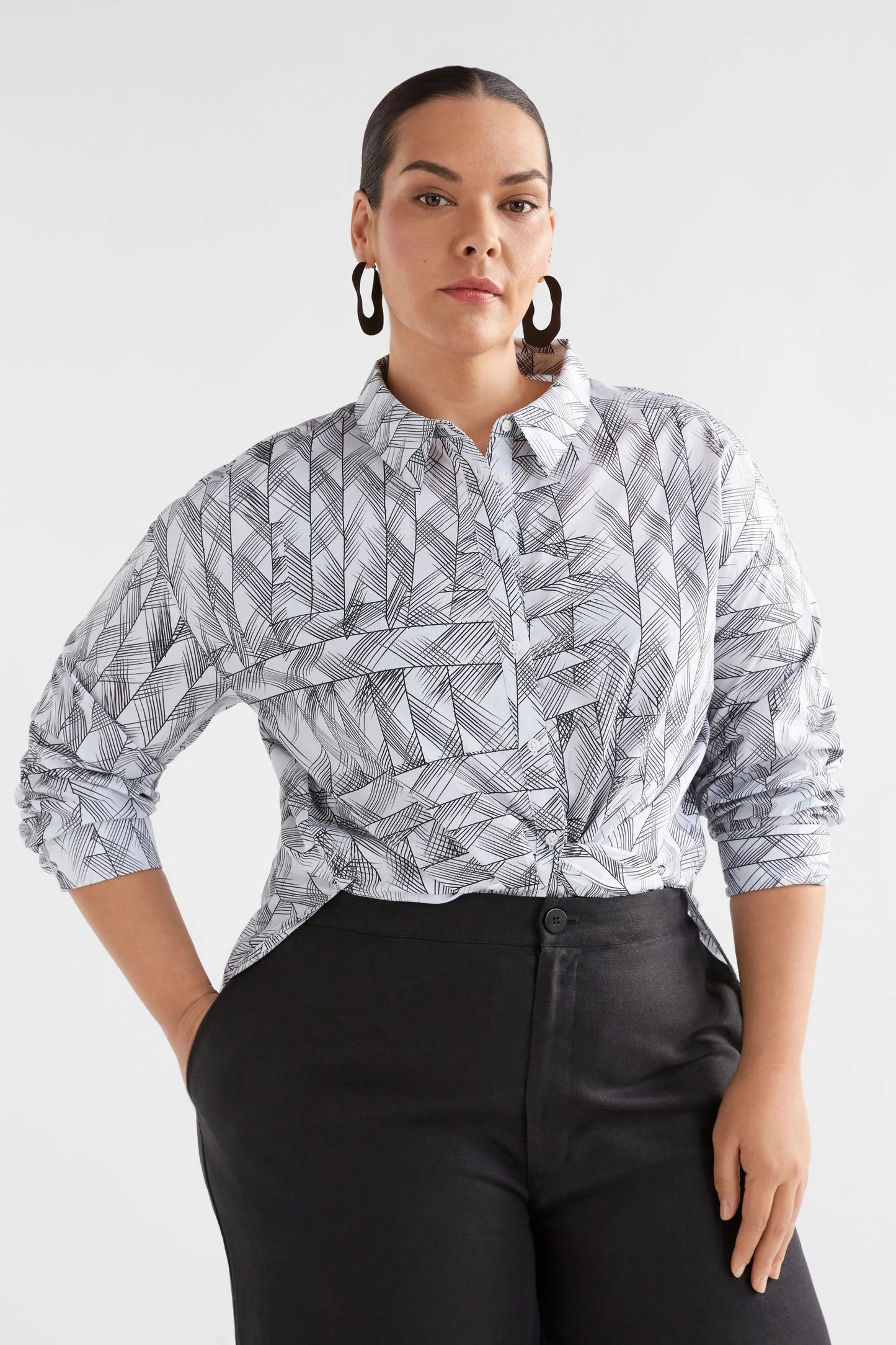 ELK Jagar Shirt | White Line Print