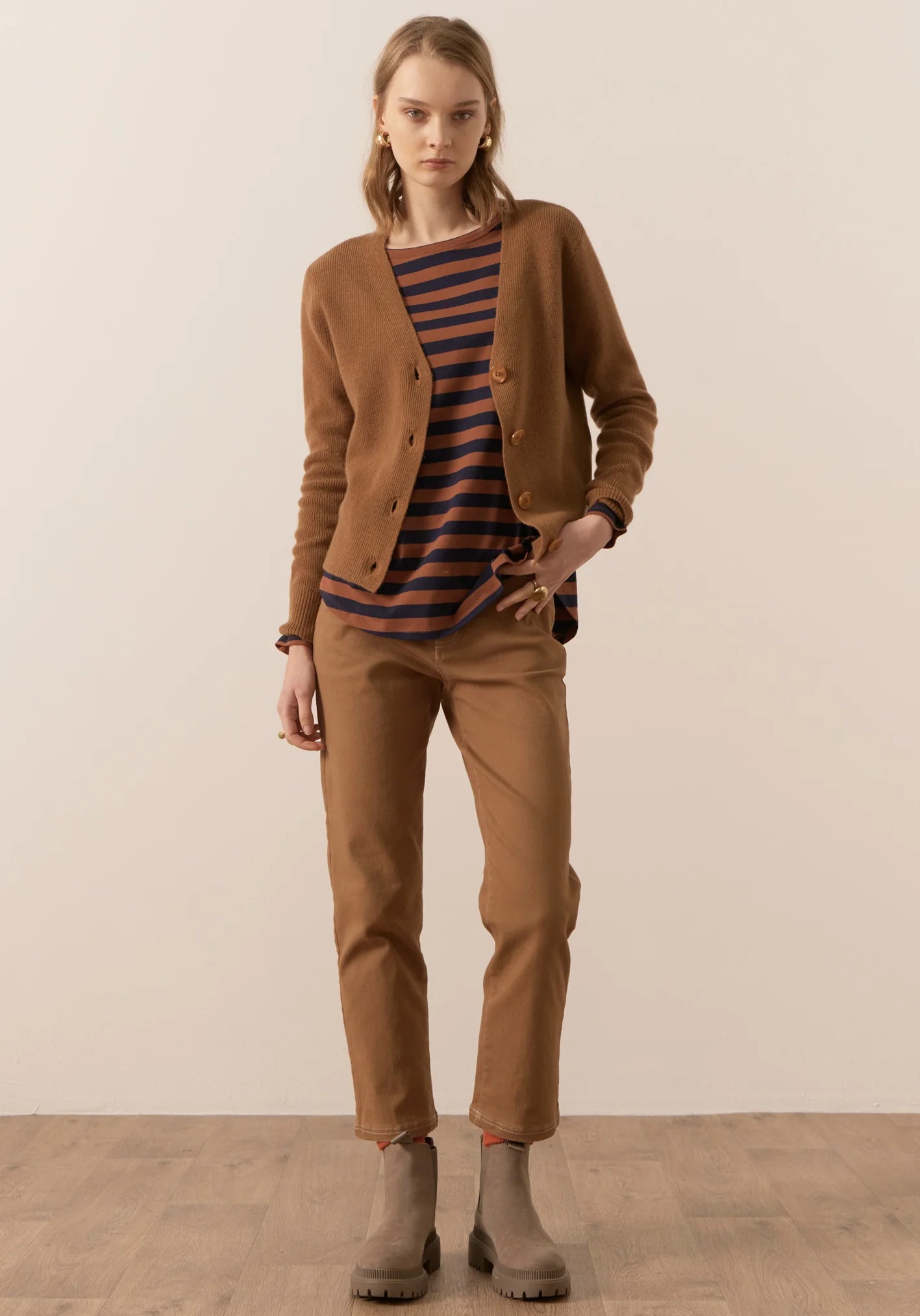 Willow V Neck Cardigan | Toffee