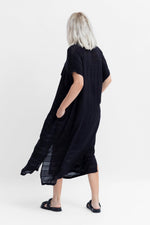 Load image into Gallery viewer, Elk Banja Shirt Dress - Black
